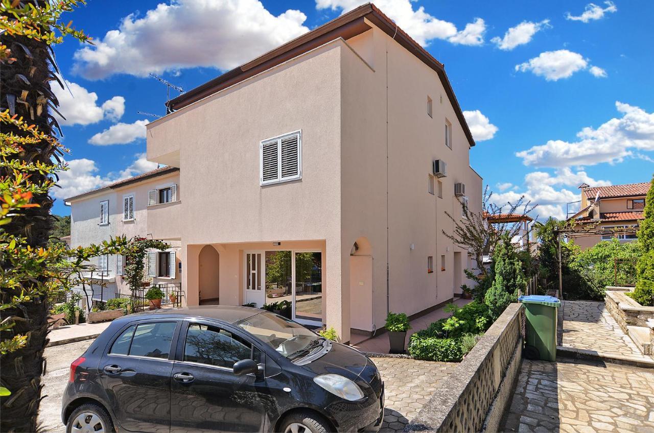 פורץ Apartments Milka 2074 מראה חיצוני תמונה