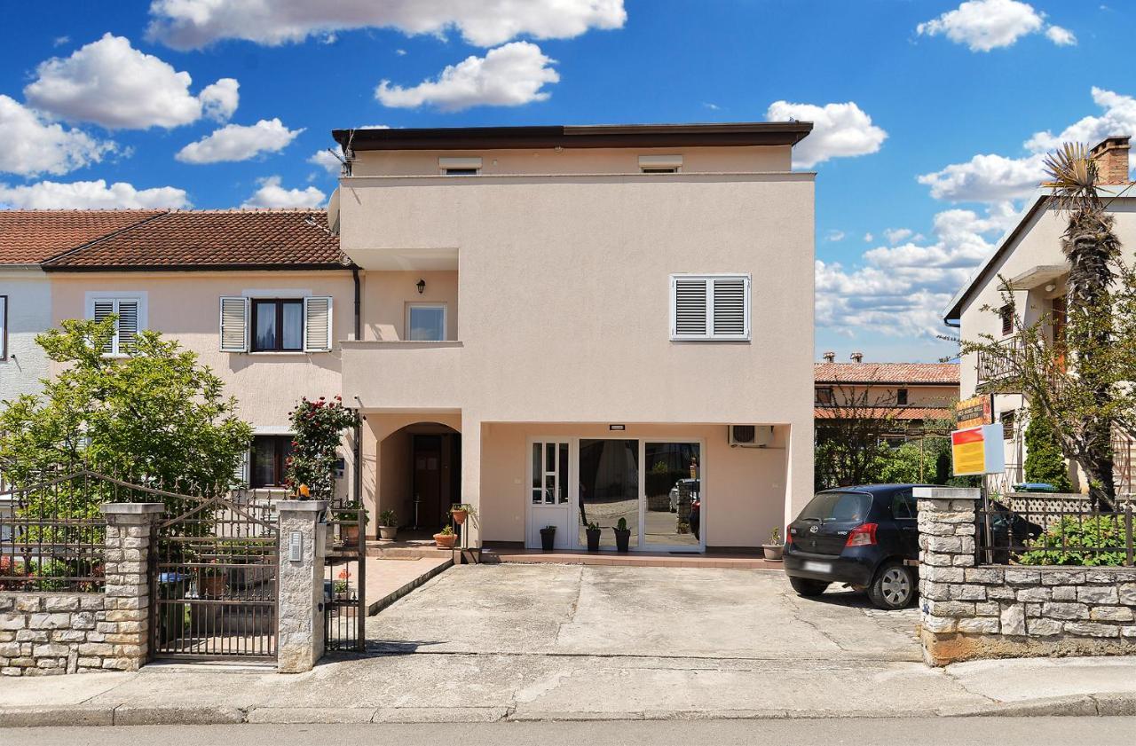 פורץ Apartments Milka 2074 מראה חיצוני תמונה