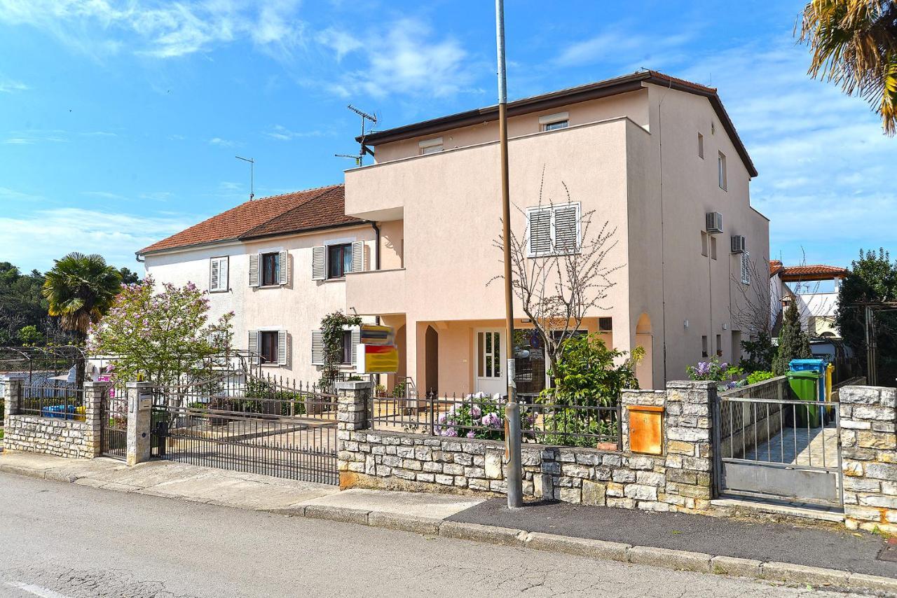 פורץ Apartments Milka 2074 מראה חיצוני תמונה