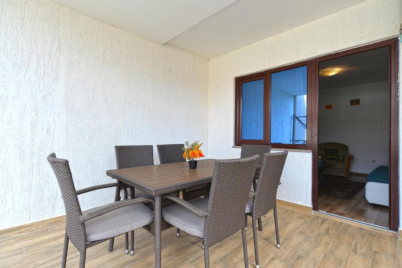 פורץ Apartments Milka 2074 מראה חיצוני תמונה