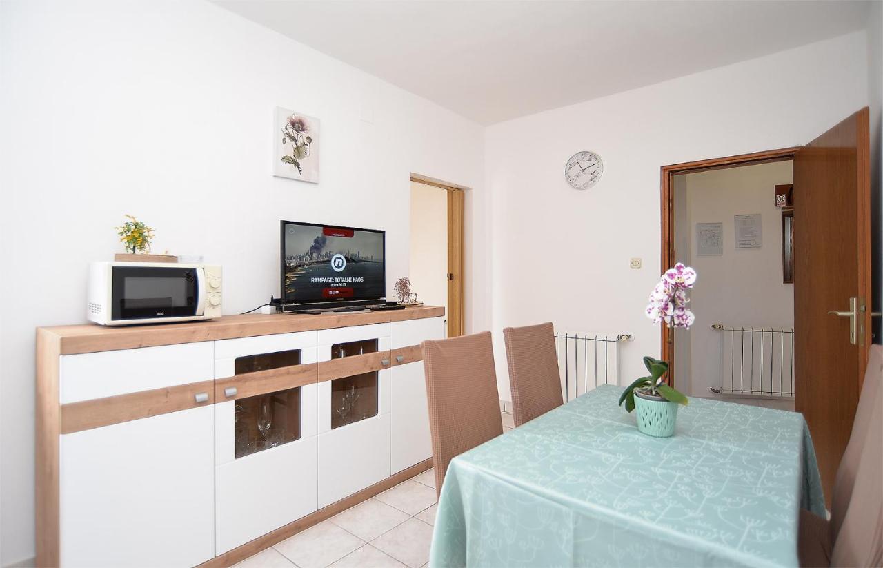 פורץ Apartments Milka 2074 מראה חיצוני תמונה