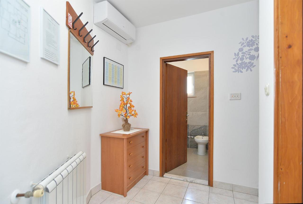 פורץ Apartments Milka 2074 מראה חיצוני תמונה