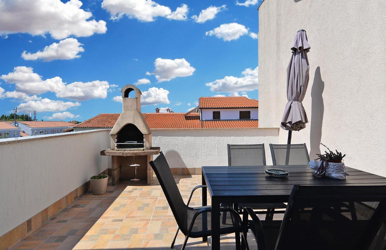 פורץ Apartments Milka 2074 מראה חיצוני תמונה
