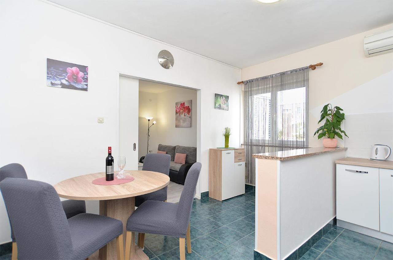 פורץ Apartments Milka 2074 מראה חיצוני תמונה